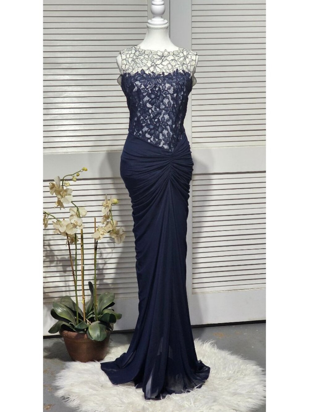 Tadashi Shoji Women's Sheer Floral Bodice Navy Blue Draped Tulle Gown Sz 6 3686